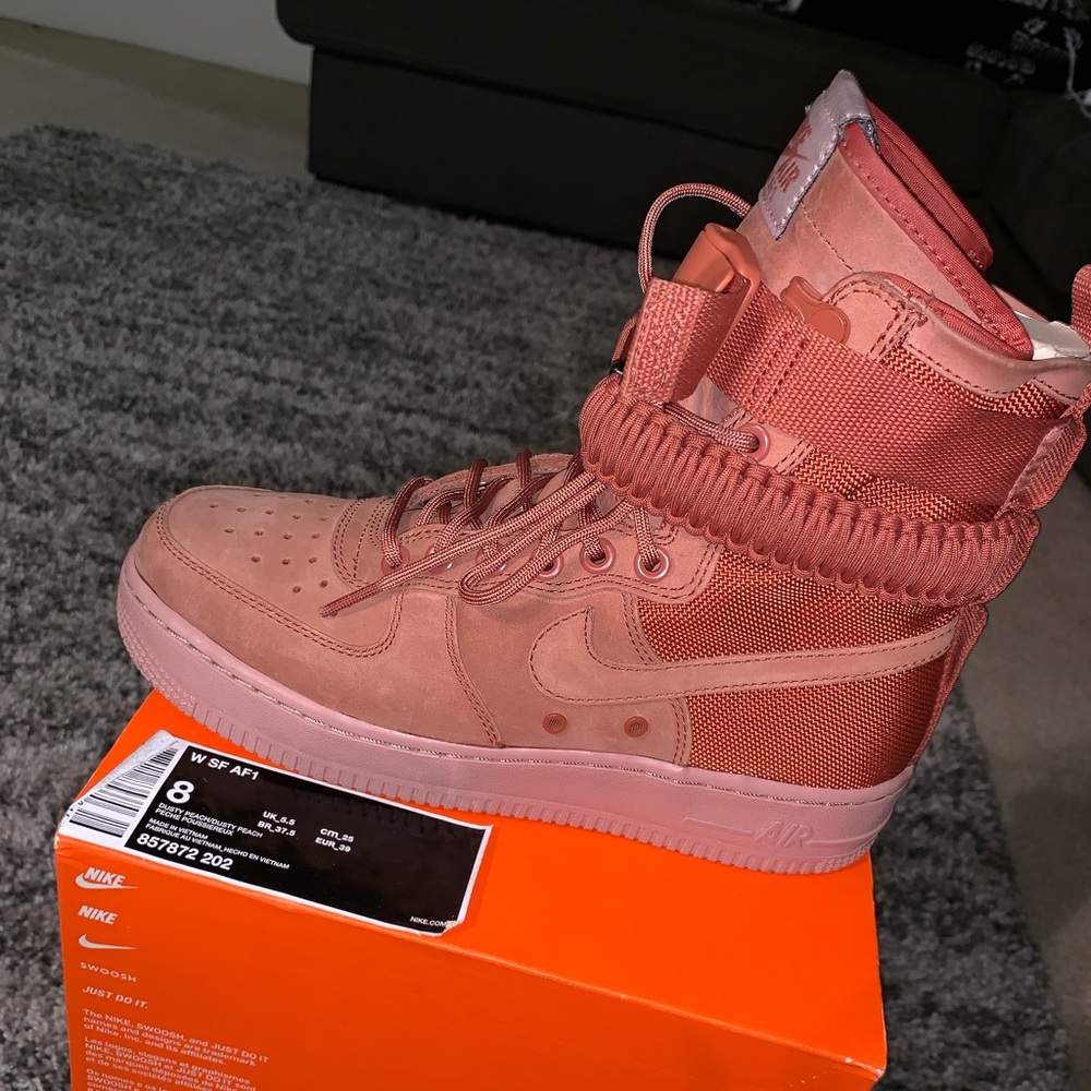 Pink High Top Nike’s